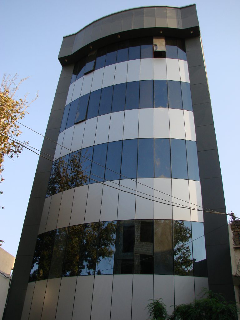 Major export of first-grade full frameless profile